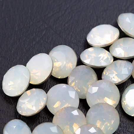 Krakovski Crystal Chaton WHITE OPAL